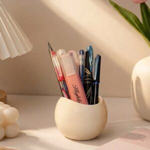 Concrete pen holder wavy