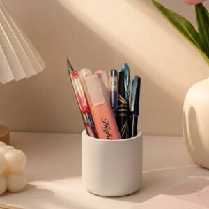 Concrete pen holder